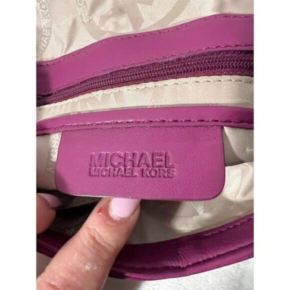 Michael Kors  Leather Clutch Gold Hardware Women's Bag - Picture 8 of 12